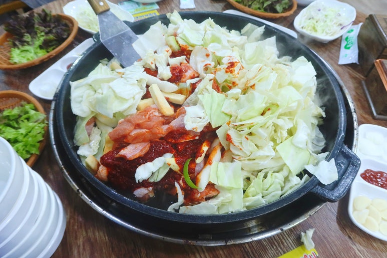 딸부자닭갈비닭도리탕 이미지