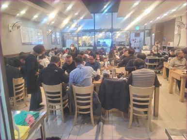 푸짐한김치찌개 이미지