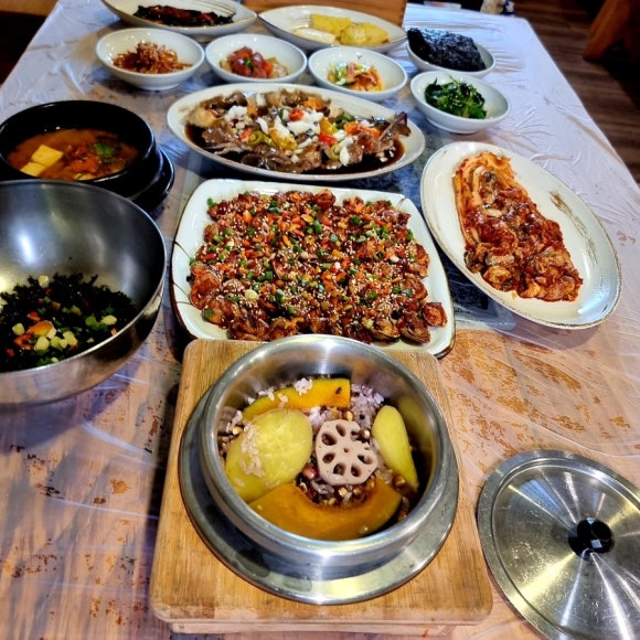 가마솥김치전골 이미지