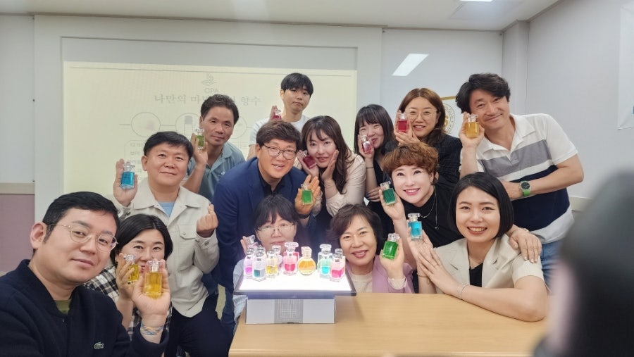 컬러커뮤니케이션즈 이미지