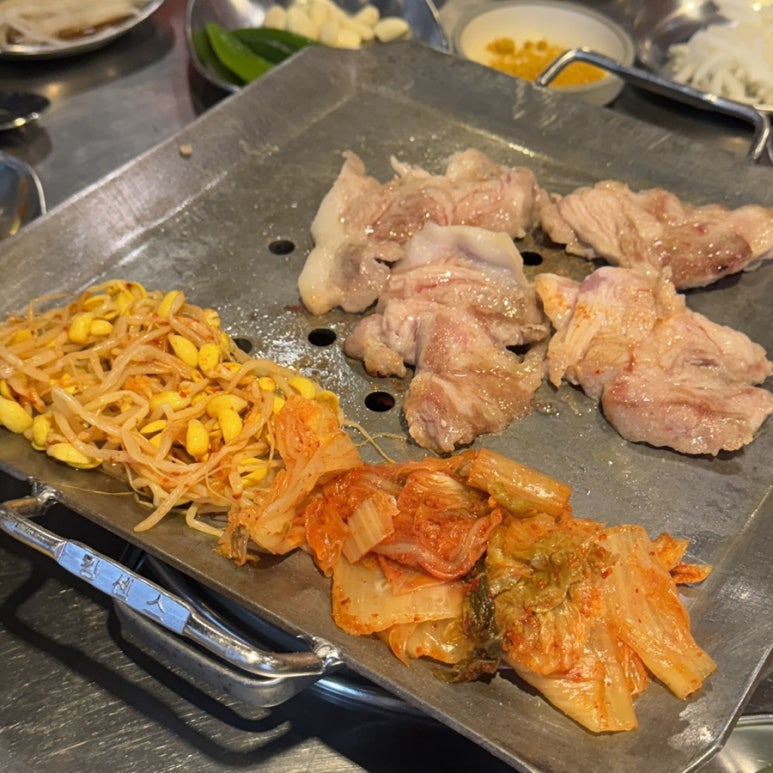 꽃돼지뒷고기 이미지