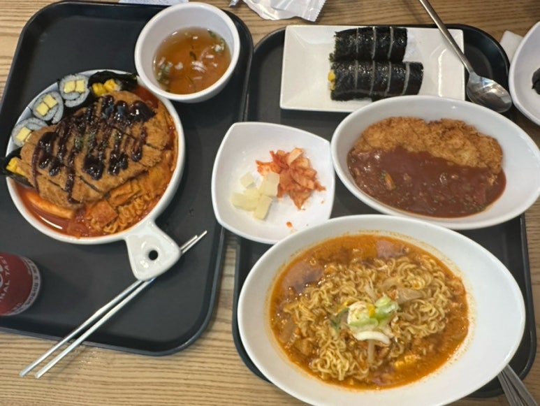 얌샘김밥구리 이미지