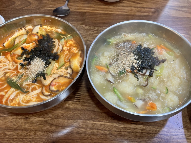 이층칼국수 이미지