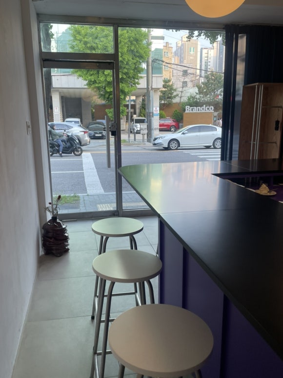 인텔렉츄얼카페 이미지
