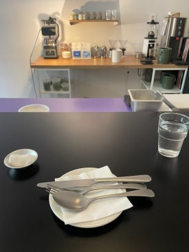 인텔렉츄얼카페 이미지