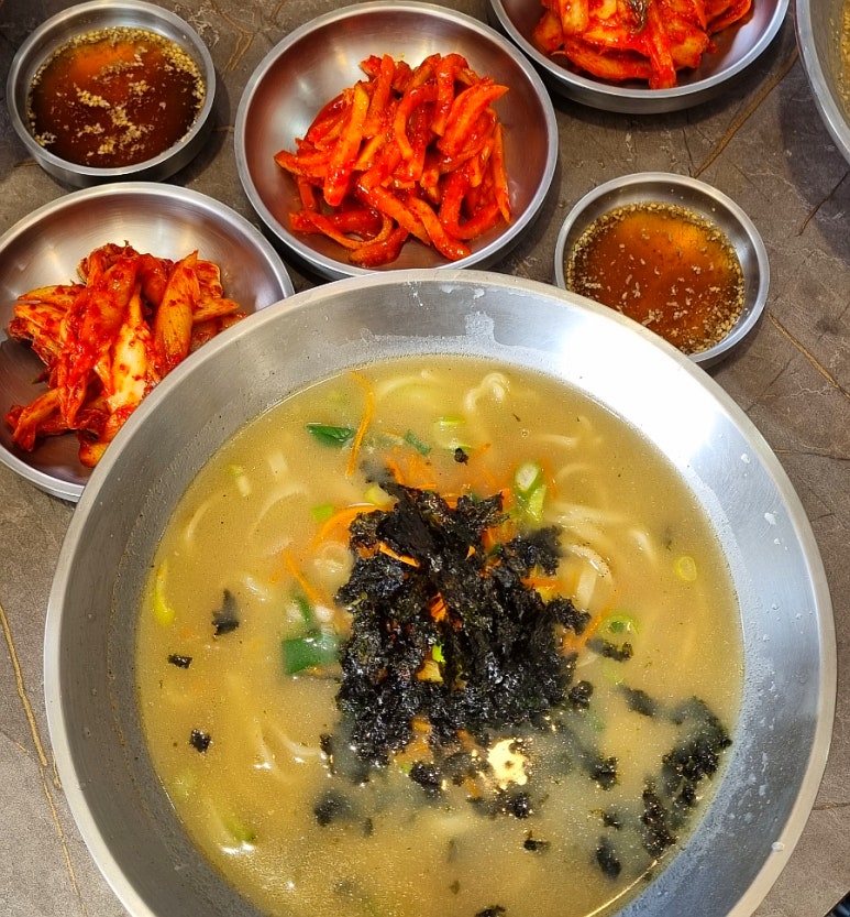 풍각칼국수 이미지
