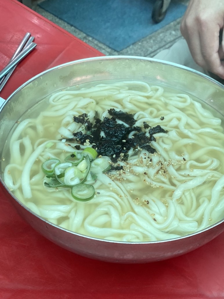 홍두깨갈국수 이미지