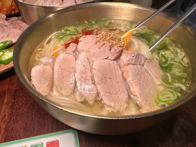 동문시장고기국수금복식당 이미지
