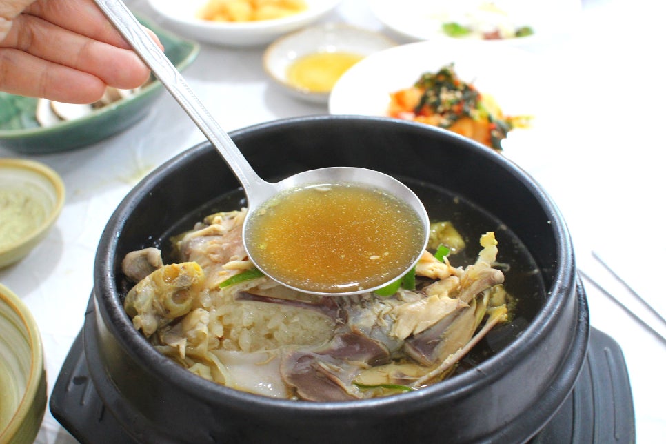 상대동능이백숙 이미지