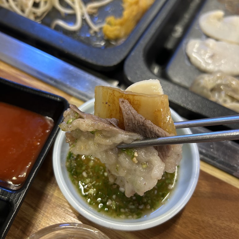 달빛키조개삼합 이미지