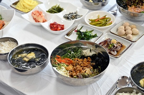 몽돌밭횟집 이미지