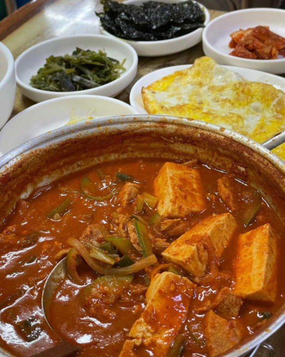 푸짐한돼지국밥식육식당 이미지