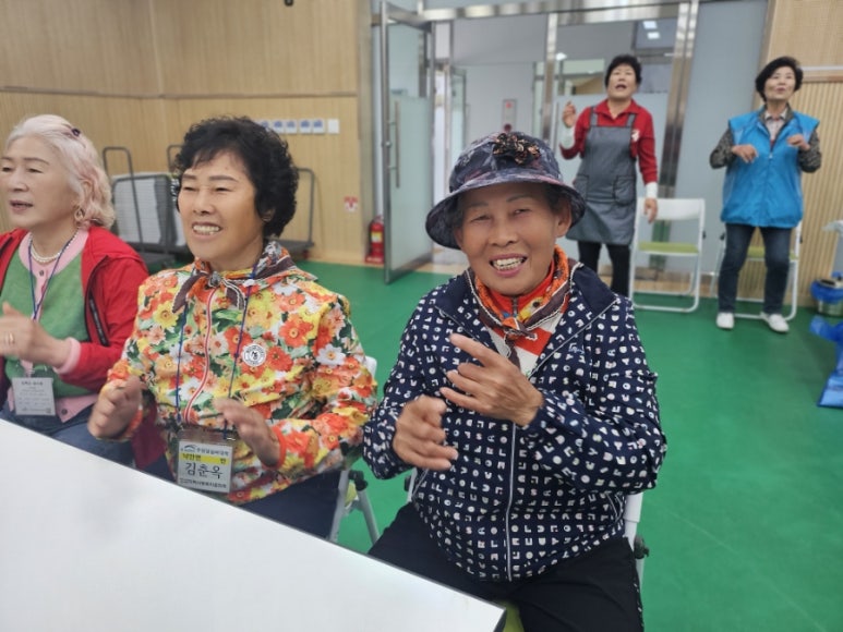 한국시니어교육연구원 이미지