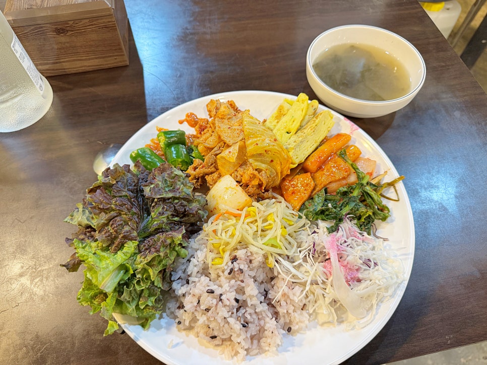 고향한식부페 이미지
