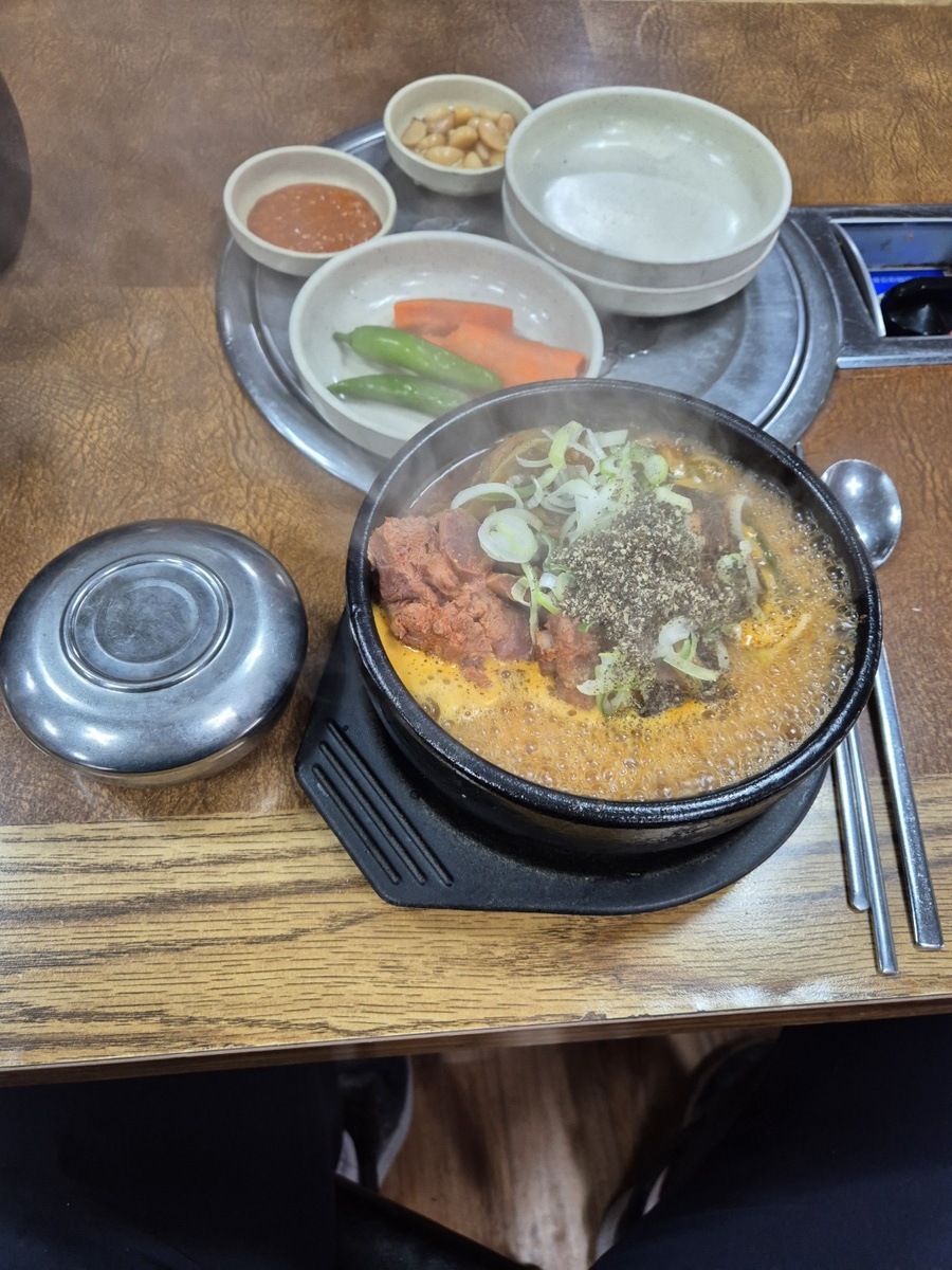 뼈다귀해장국 이미지