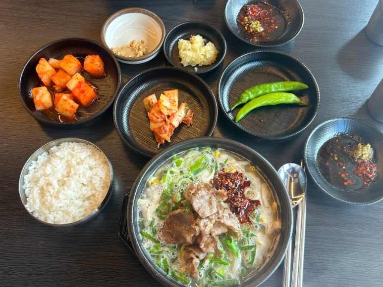 차돌이해장국 이미지