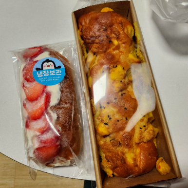 밀긋 베이커리 이미지