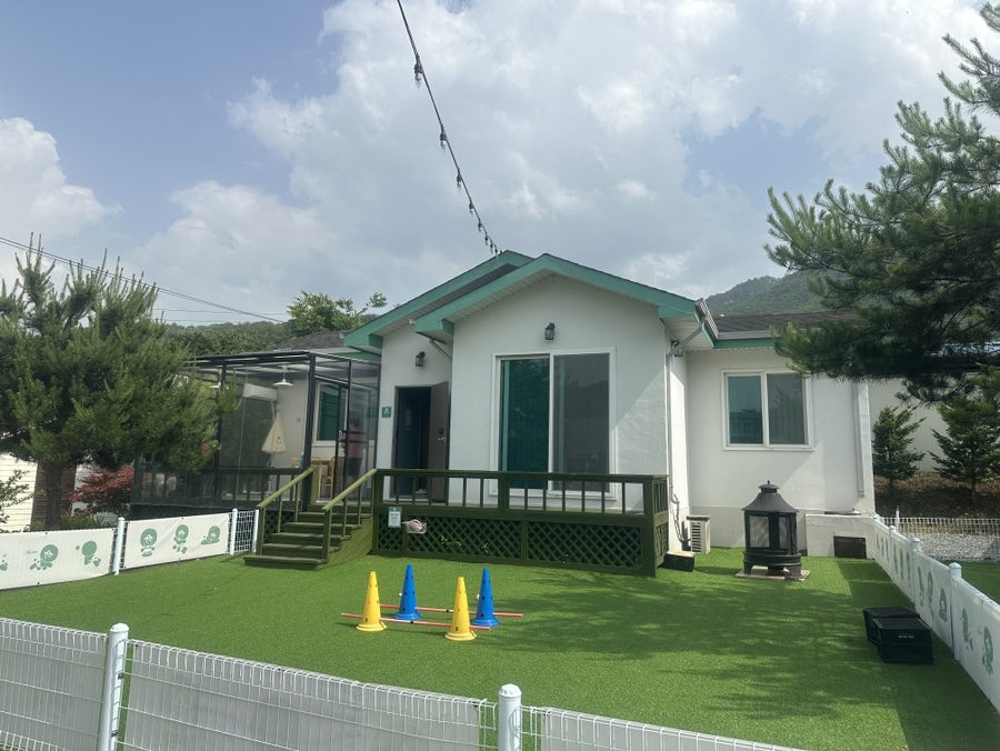 댕댕이애견가족펜션블랙 이미지