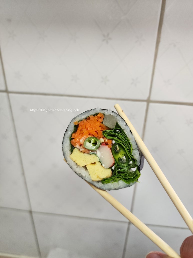 뚱스김밥 이미지