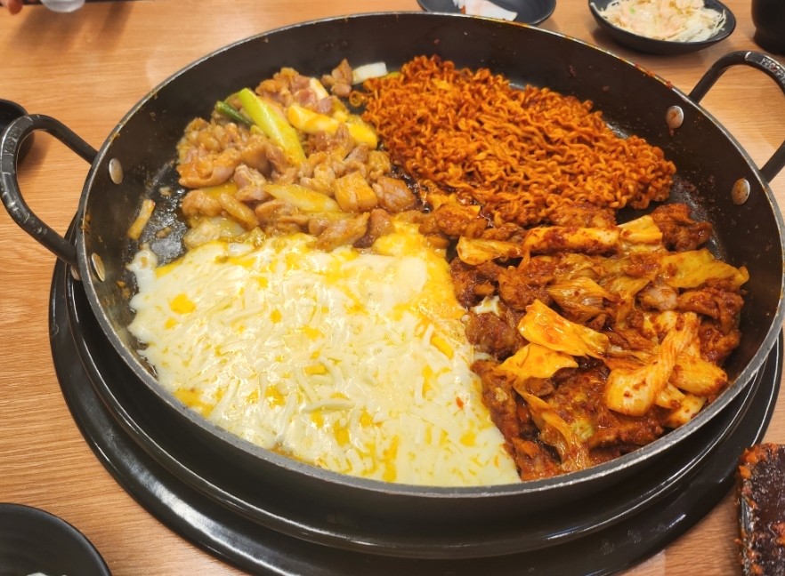 유가네닭갈비하단역점 이미지