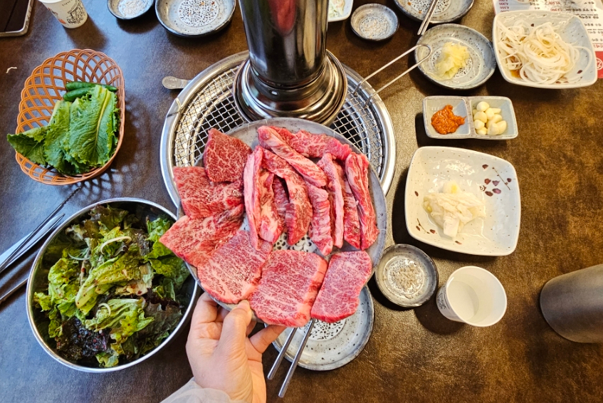 한우 싸다구 이미지