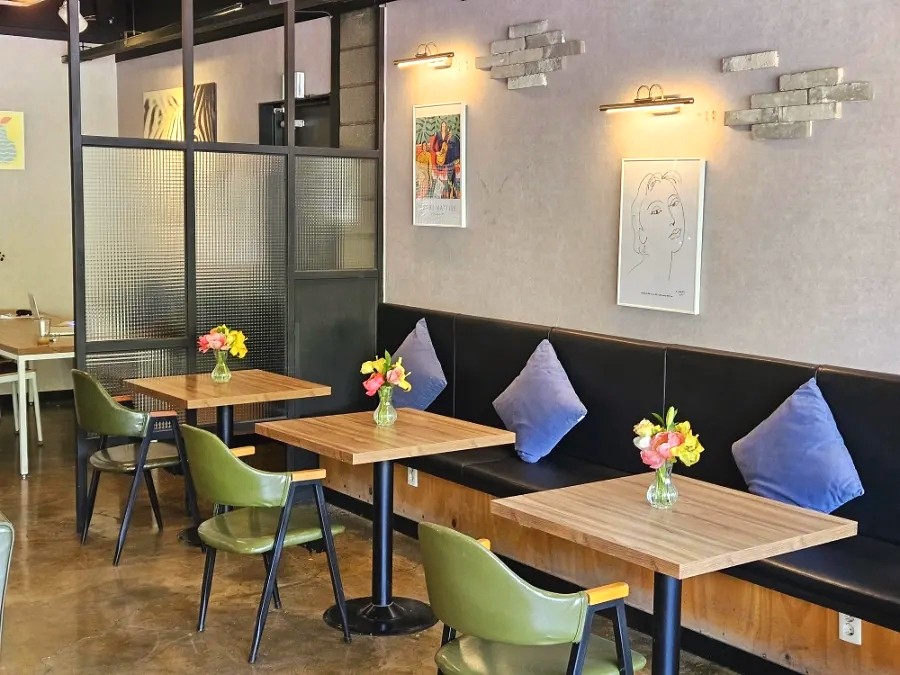 카페아우룸 이미지