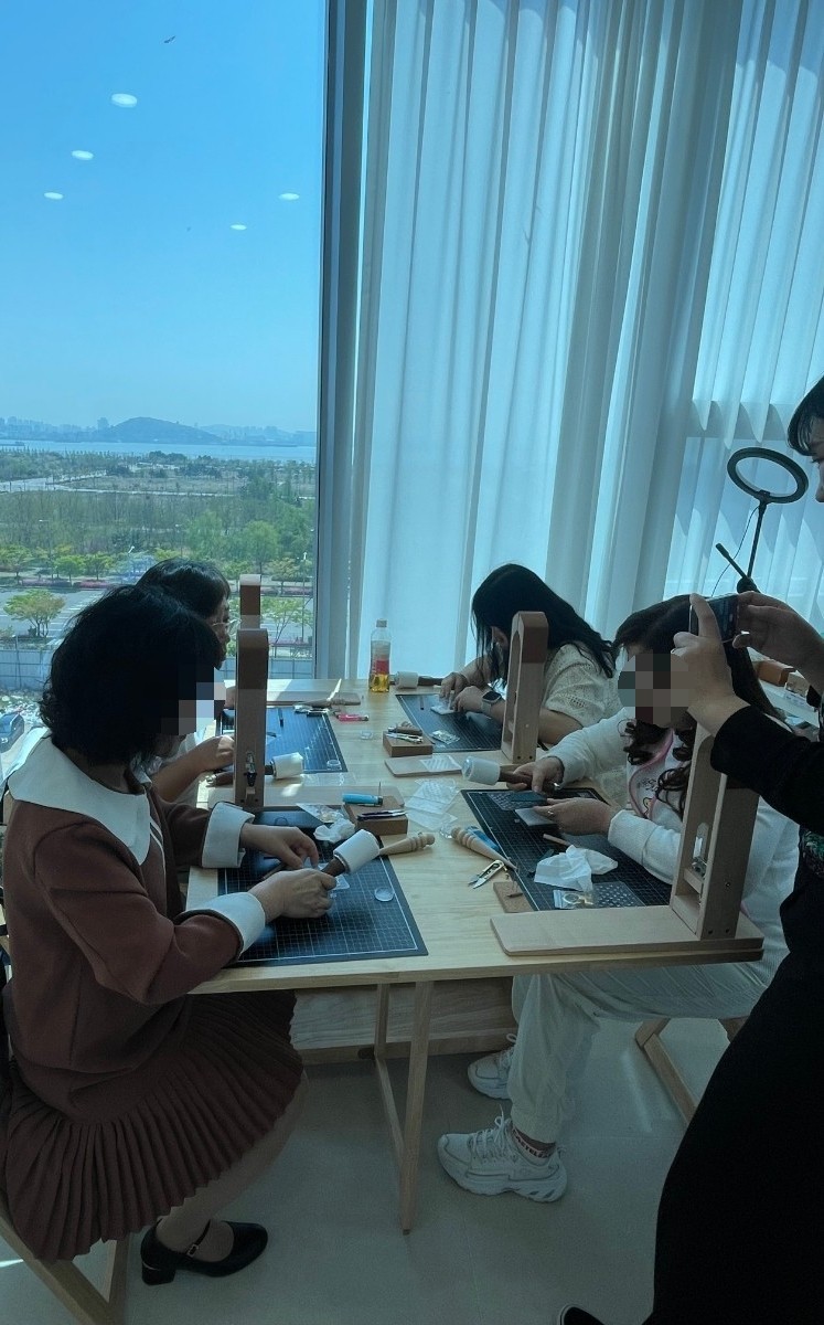레트리에가죽공방 이미지