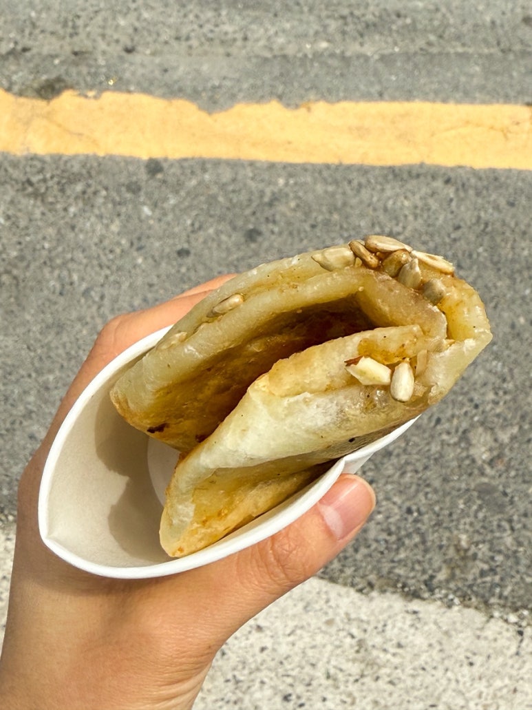 찹쌀꿀호떡 이미지