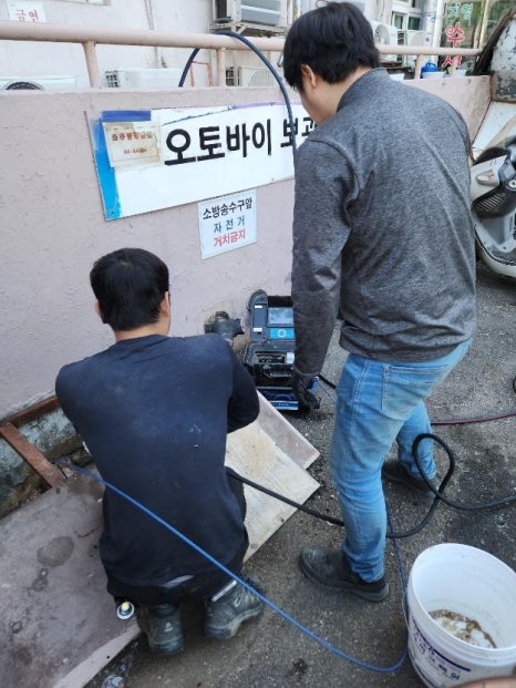 수도배관하수관펌프씽크대온수기펌프설치 이미지