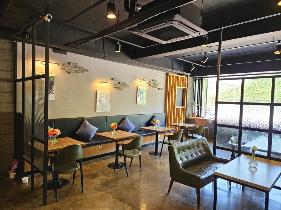 카페아우룸 이미지