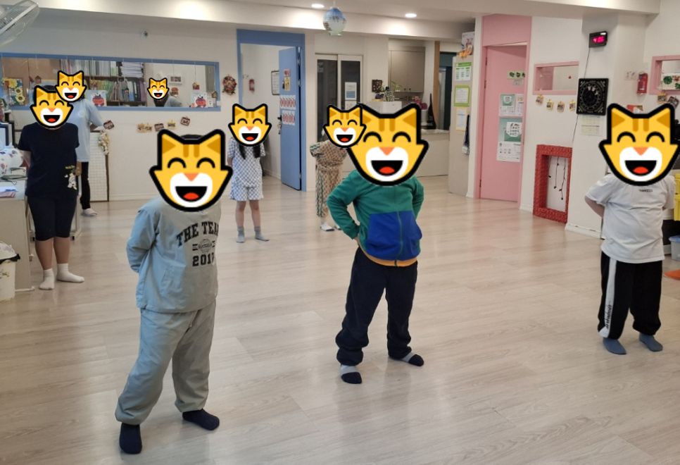 꼬꼬닭이네 이미지