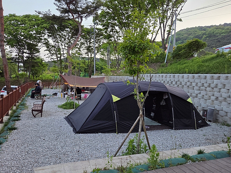 교룡공원 숲속야영장 이미지