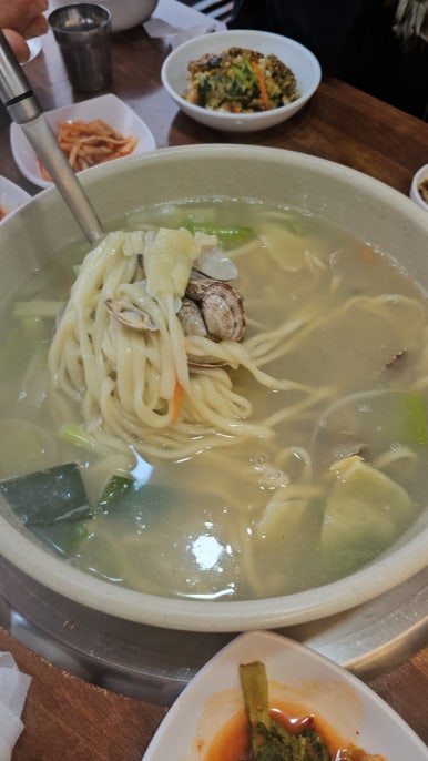 큰손조개구이칼국수 이미지