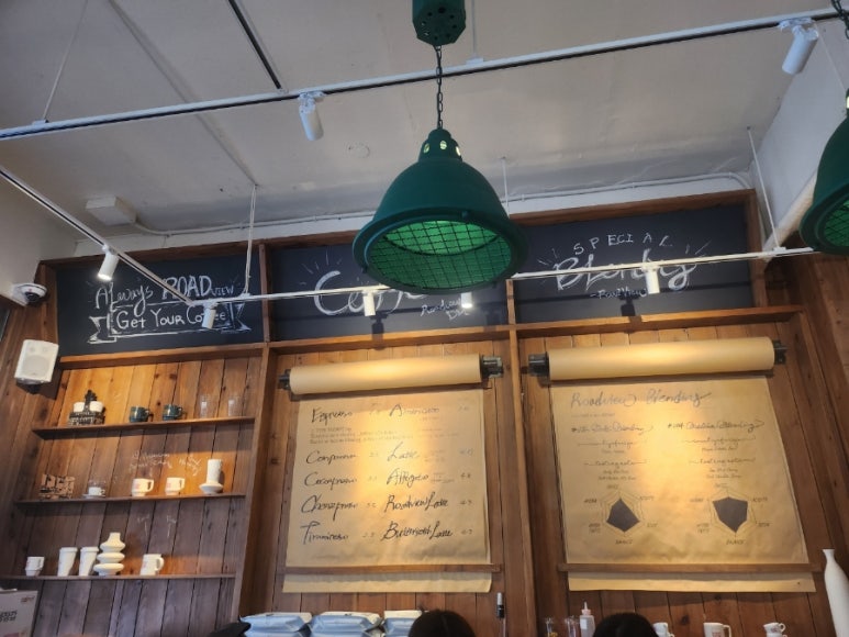 커피로드뷰 광주동명점 이미지