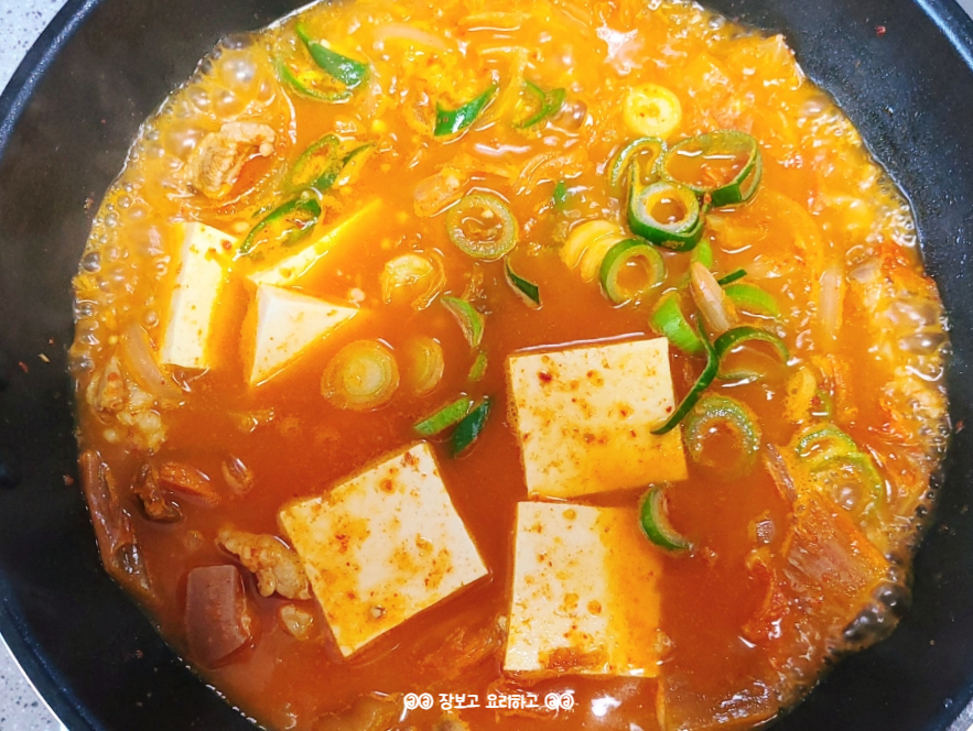 김치찌개 이미지