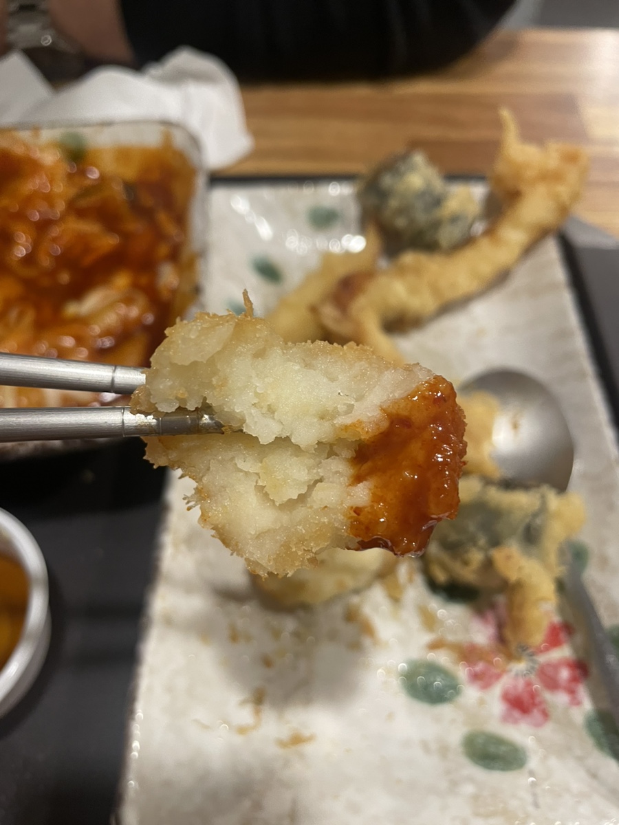 팔동튀김 이미지