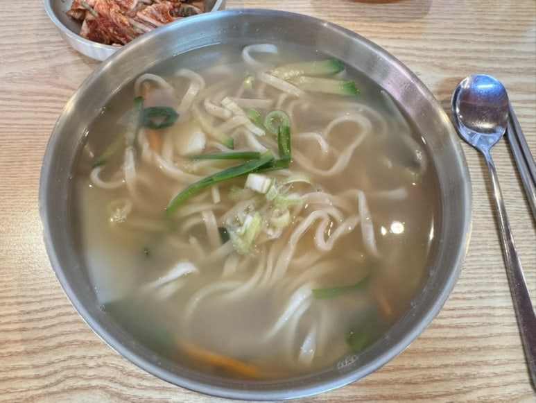 우리동네칼국수 이미지