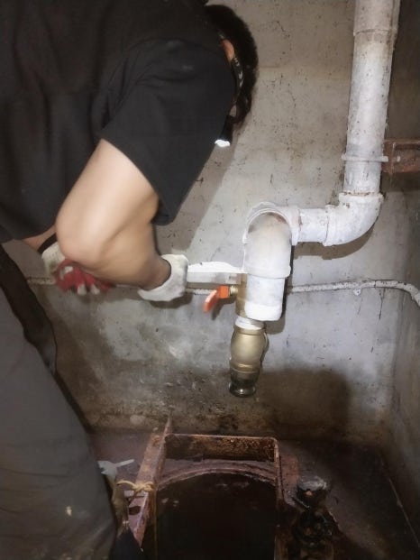 수도배관하수관펌프씽크대온수기펌프설치 이미지