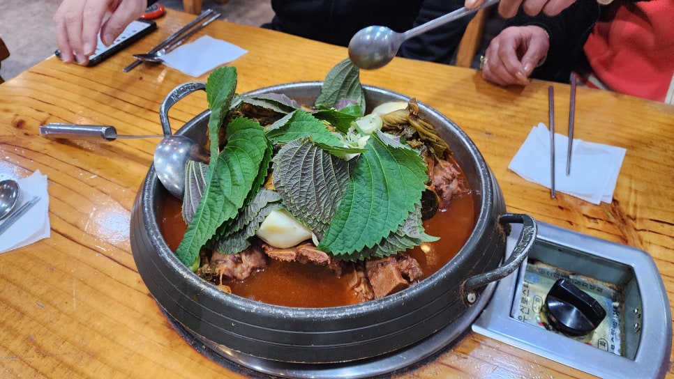 명품청기와감자탕 미성점 사진 6