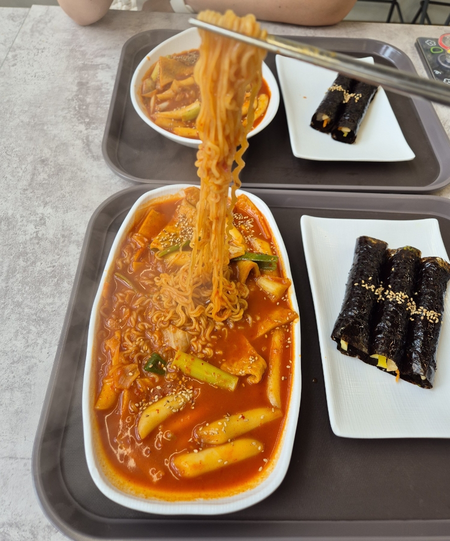 꼬미꼬미꼬마김밥 이미지