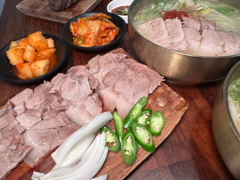 동문시장고기국수금복식당 이미지