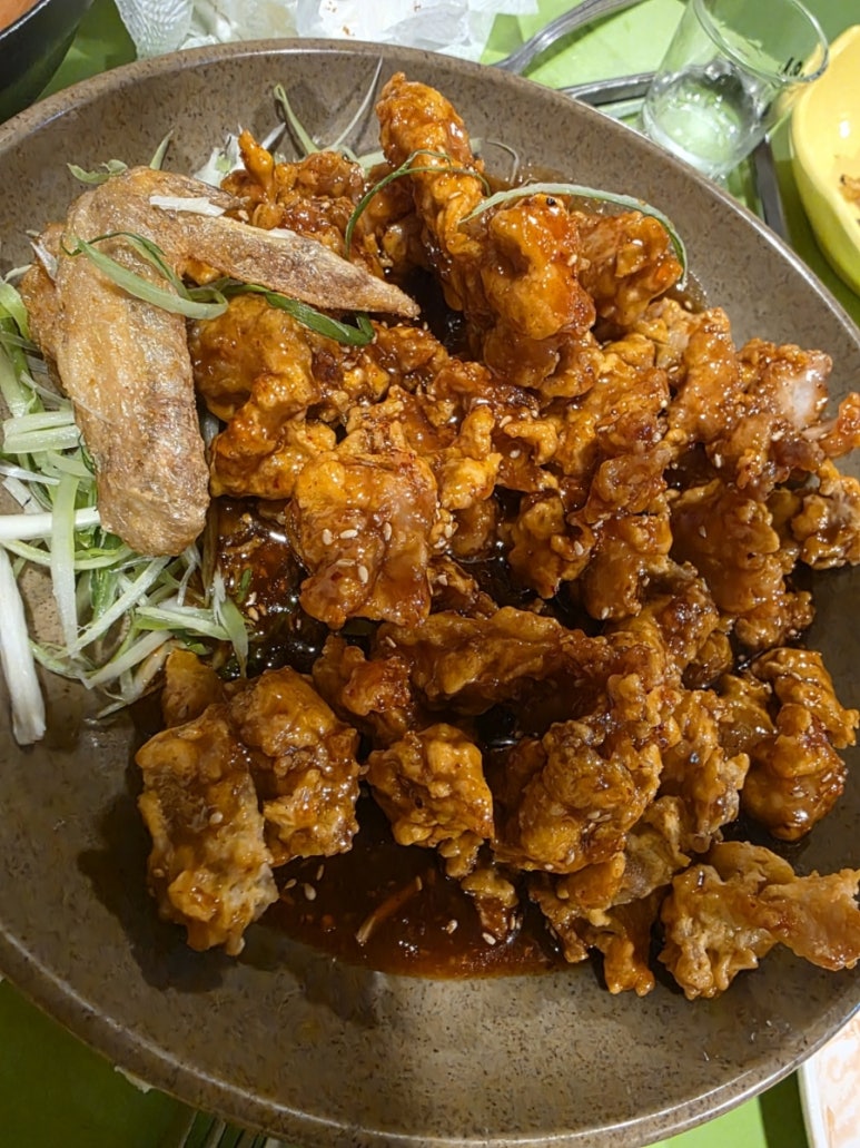 씨엠치킨 이미지