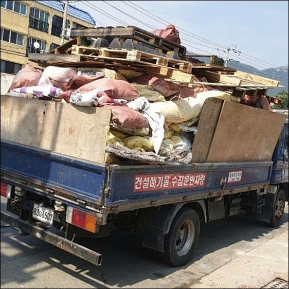 폐기물수거철거환경자원 이미지