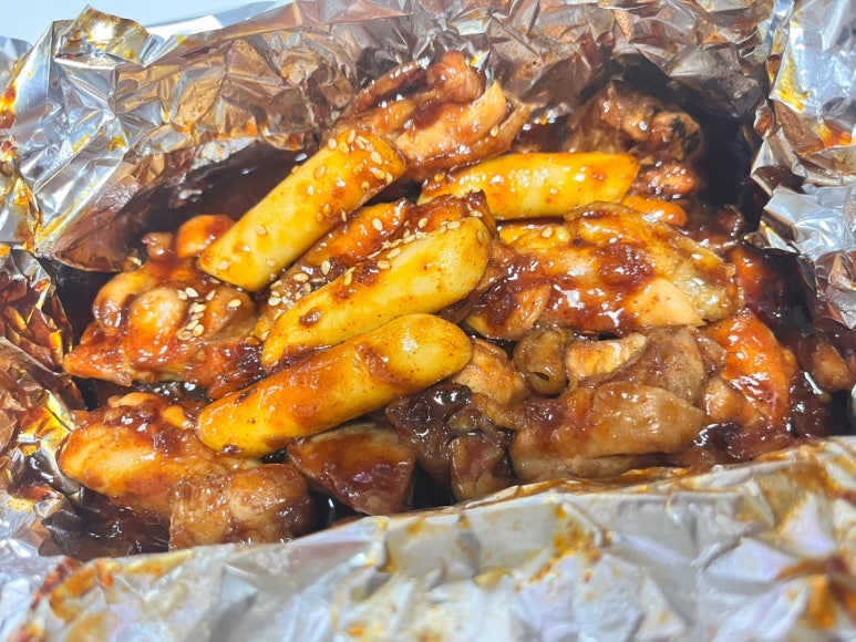 뚱땡이숯불두마리치킨 이미지