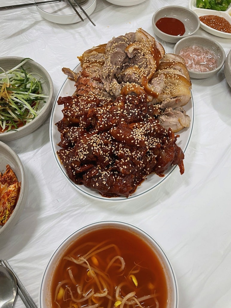 일진왕족발 이미지