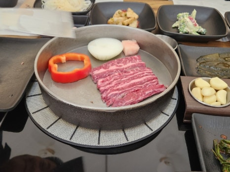 윤용현의도끼농장 이미지