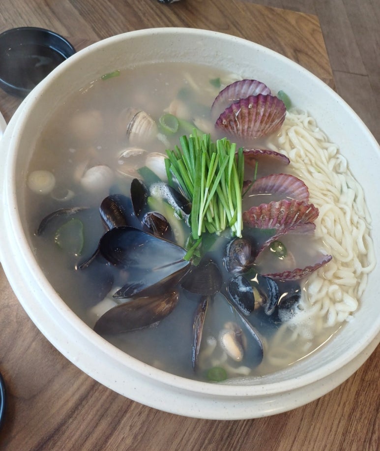 황산칼국수 이미지