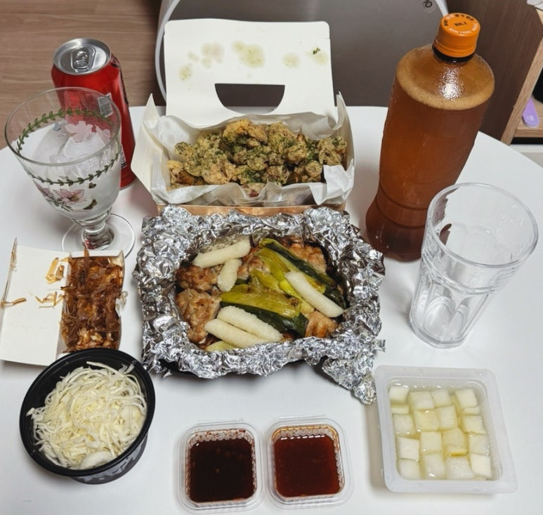 찌웅이네 숯불 두마리치킨 이미지