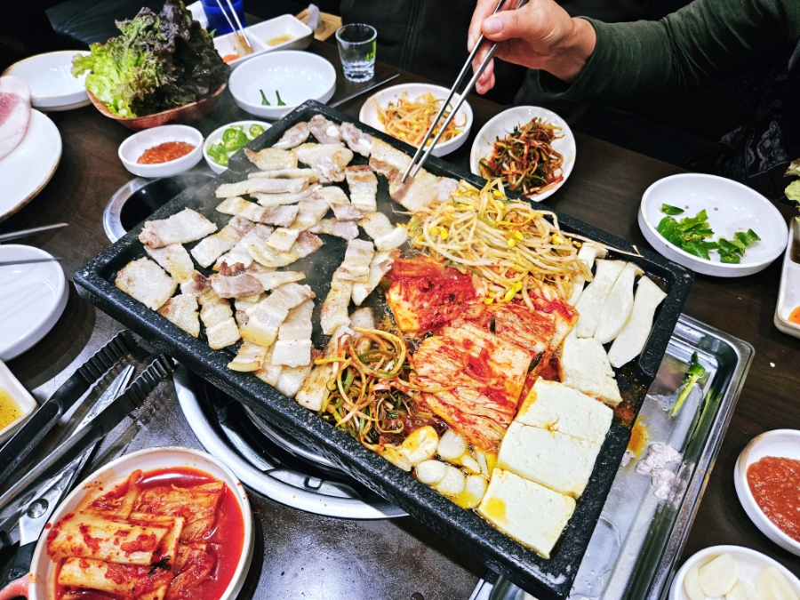 돼지랑이삼겹살 이미지