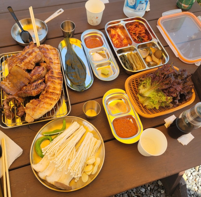 별빛숲캠핑바베큐 이미지